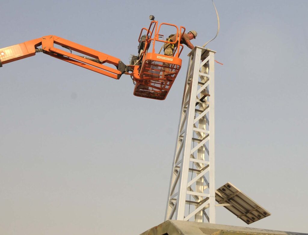 Field maintenance on tower via man life